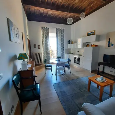In Palazzo Bucelli