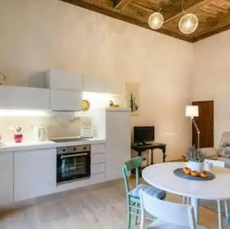 Apartment In Palazzo Bucelli