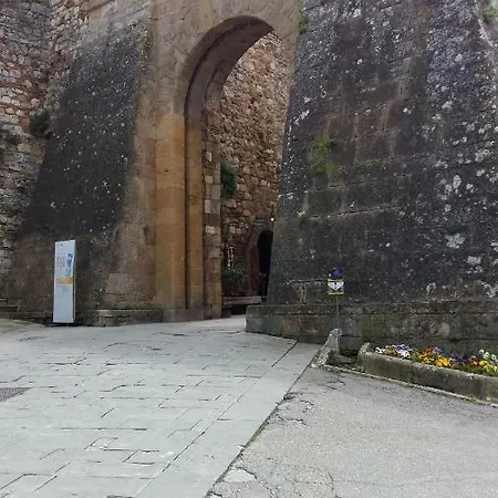 Apartment In Palazzo Bucelli